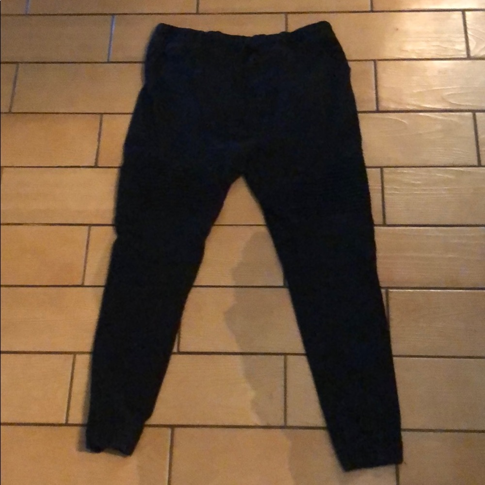 Men’s black joggers